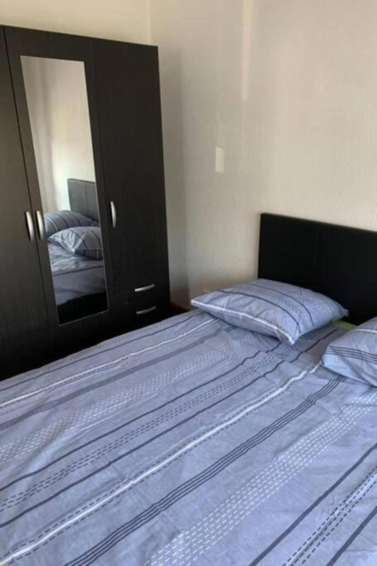 Reims Centre-Ville - 2 Chambres - 6 Personnes Au 1 Er Etage Exterior photo